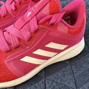 Adidas x Marimekko Edge Lux 4 Running Sneakers – Räsymatto Dot – Magenta